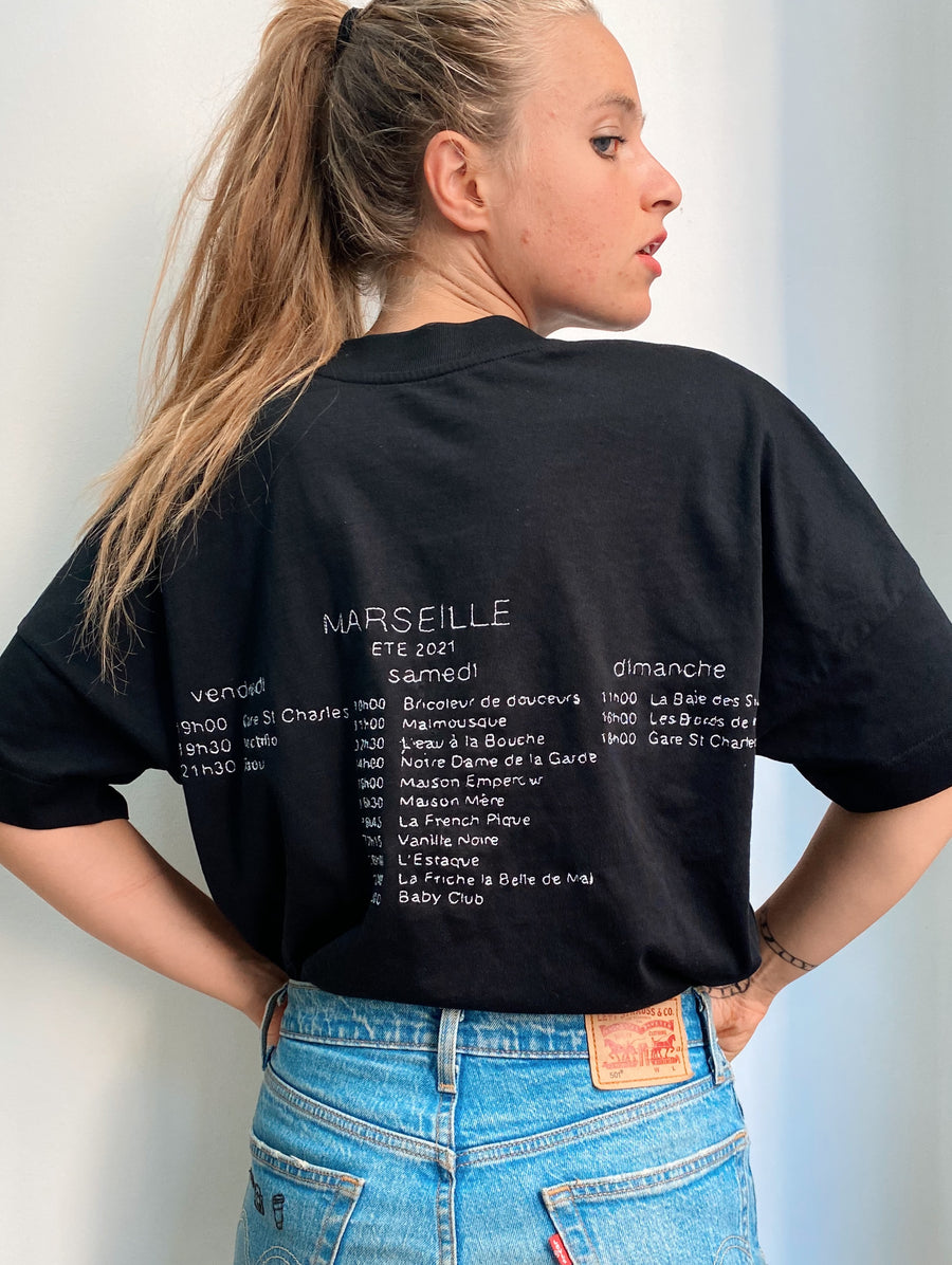 un week-end à MARSEILLE made in marseille lafrenchpique t-shirt unisexe noir fabrique en france guide touristique que faire à marseille made in france